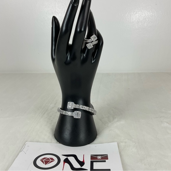 Super Duo Bangle and Zirconia Ring🎄🔥 - Picture 1 of 10